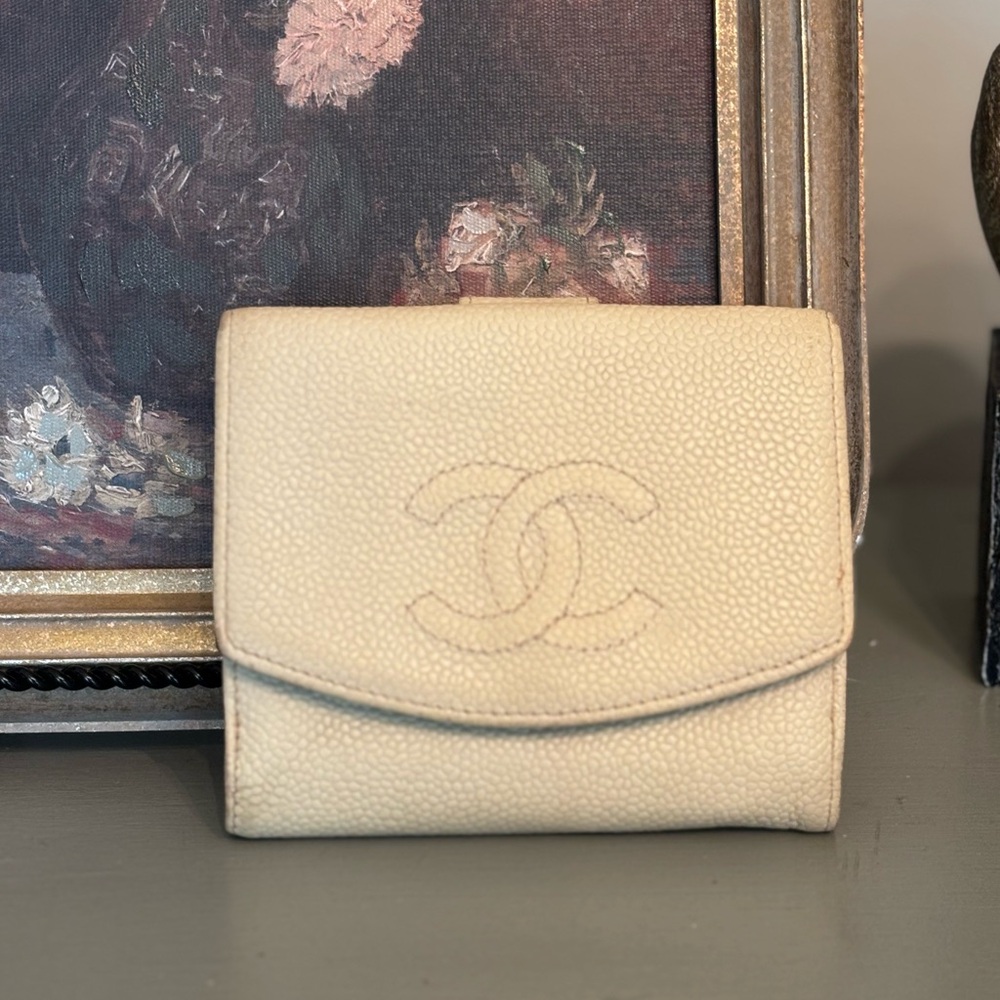 Authentic Chanel Cream Caviar Leather Wallet Vintage